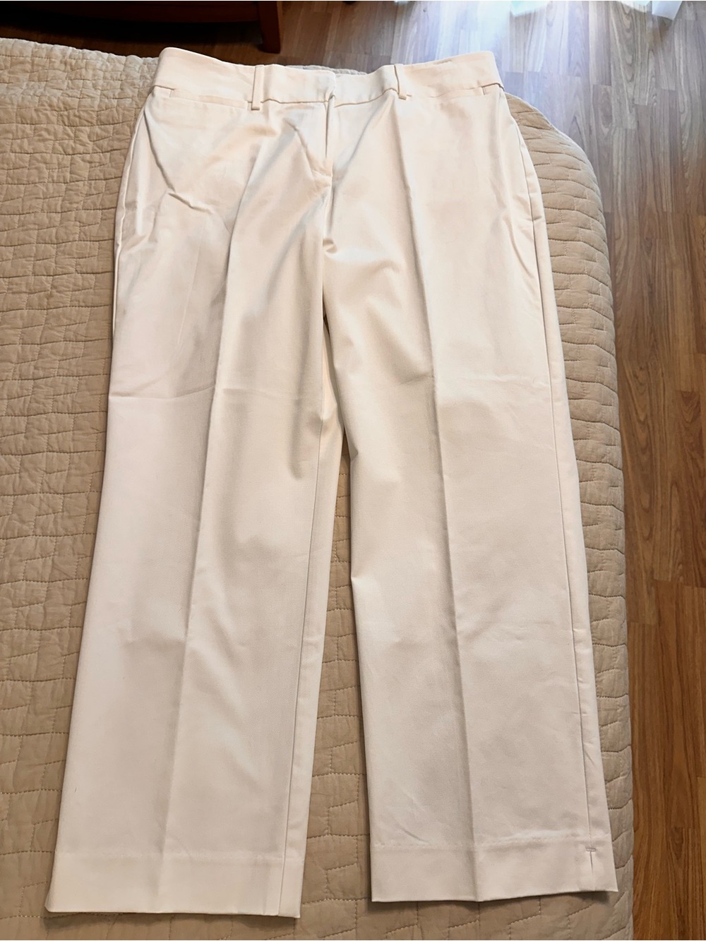 Ann Taylor Factory White Cropped Straight Leg Trousers